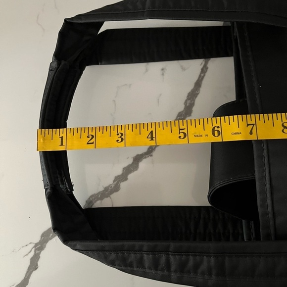 Samantha Brown Tote Purse Bag Black Nylon Travel Handbag Gold Fabric Interior - Picture 14 of 15